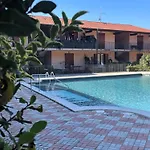 Casa Magenta Giardino Privato E Piscina Nel Borgo Lägenhet *