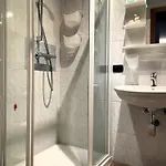 Lägenhet Casa Magenta Giardino Privato E Piscina Nel Borgo *