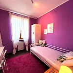 Lägenhet Casa Magenta Giardino Privato E Piscina Nel Borgo
