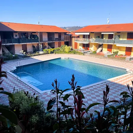 Casa Magenta Giardino Privato E Piscina Nel Borgo شقة