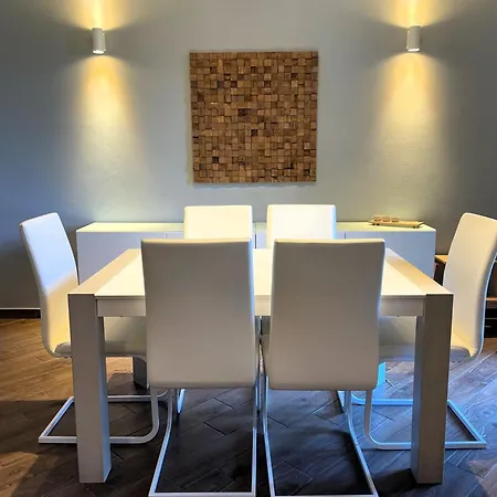 Casa Magenta Apartment