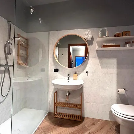 Casa Magenta Giardino Privato E Piscina Nel Borgo شقة Moniga del Garda